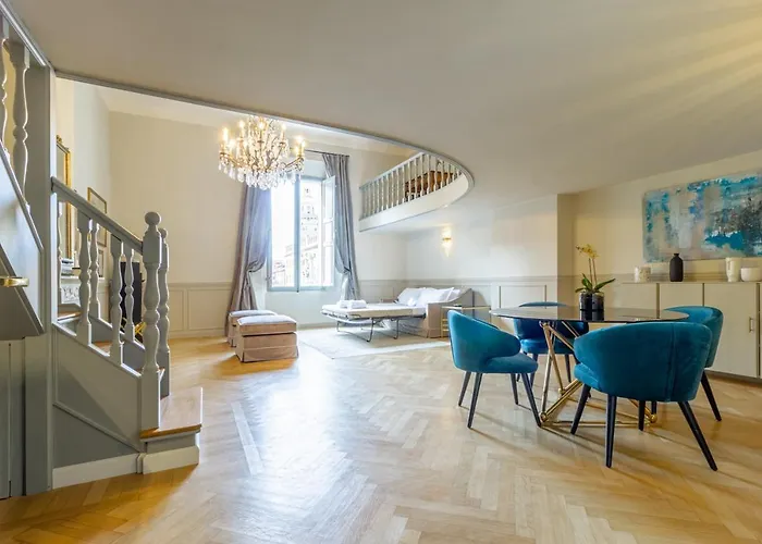 Casa Andromeda In Canton De' Fiori Apartment *